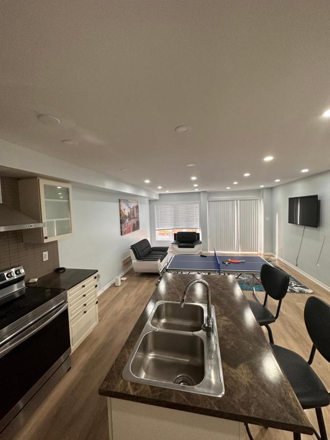 Cmoney Beautiful Home 2 Brampton Eksteriør billede