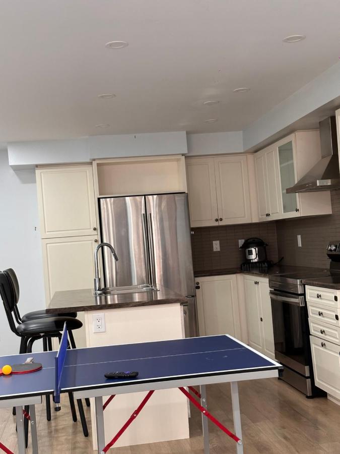 Cmoney Beautiful Home 2 Brampton Eksteriør billede
