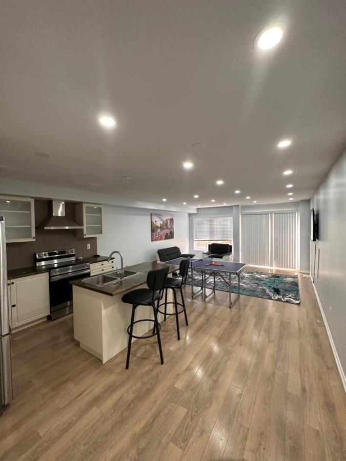 Cmoney Beautiful Home 2 Brampton Eksteriør billede