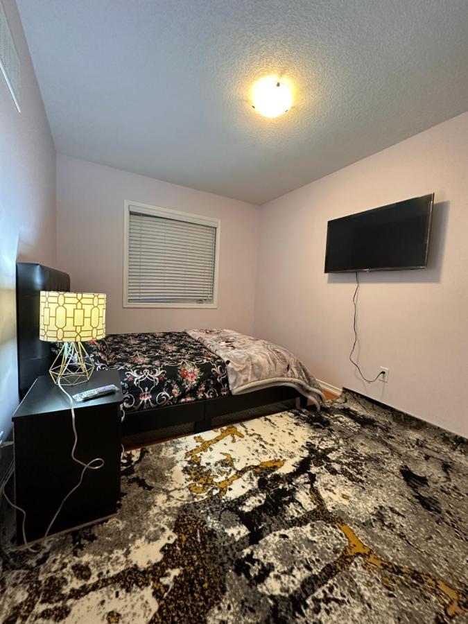 Cmoney Beautiful Home 2 Brampton Eksteriør billede